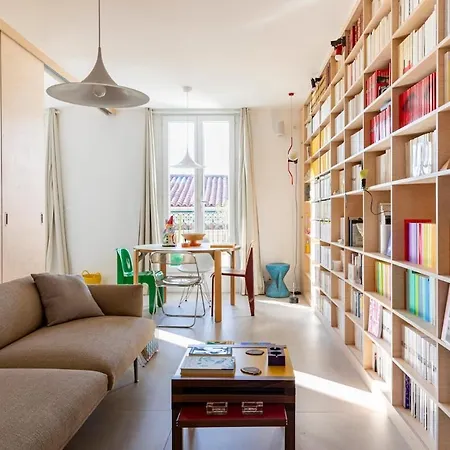 Apartment A La