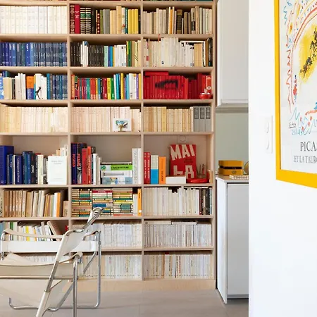 Apartment A La
